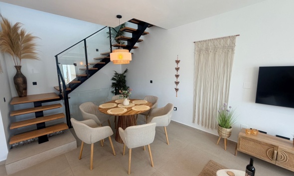 Resale - Villa / House - Dolores