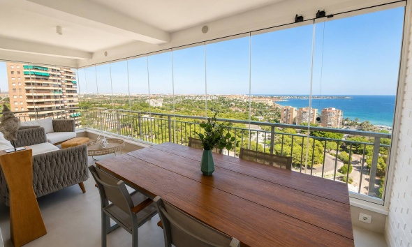 Reventa - Apartamento / Dúplex - Orihuela Costa