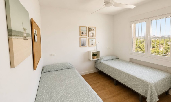 Reventa - Apartamento / Dúplex - Orihuela Costa