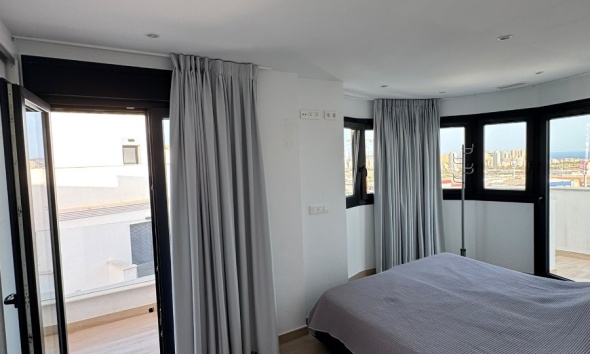 Resale - Townhouse / Terraced House - Finestrat