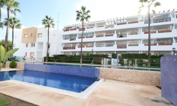 Reventa - Apartamento / Dúplex - Orihuela Costa - Villamartín