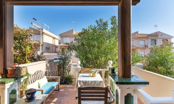 Resale - Townhouse / Terraced House - Torrevieja - Cala de cabo cervera
