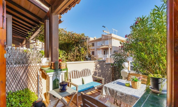 Resale - Townhouse / Terraced House - Torrevieja - Cala de cabo cervera
