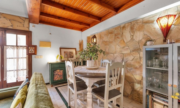 Resale - Townhouse / Terraced House - Torrevieja - Cala de cabo cervera