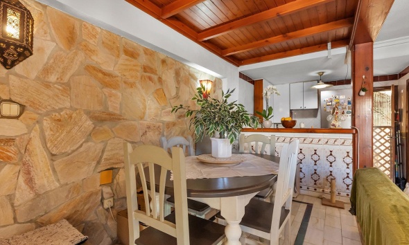 Resale - Townhouse / Terraced House - Torrevieja - Cala de cabo cervera