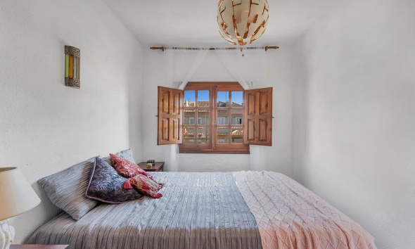 Resale - Townhouse / Terraced House - Torrevieja - Cala de cabo cervera