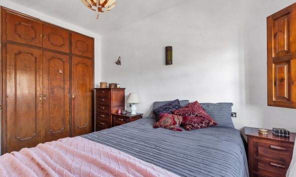 Resale - Townhouse / Terraced House - Torrevieja - Cala de cabo cervera