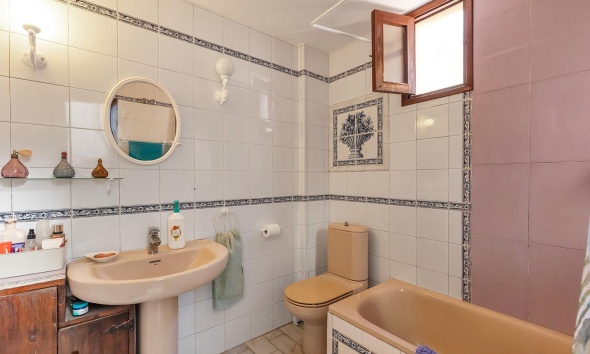 Resale - Townhouse / Terraced House - Torrevieja - Cala de cabo cervera