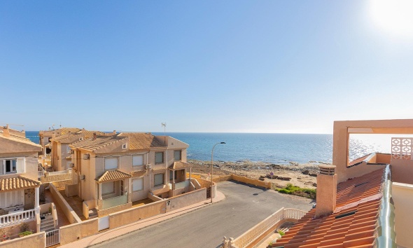 Resale - Townhouse / Terraced House - Torrevieja - Cala de cabo cervera