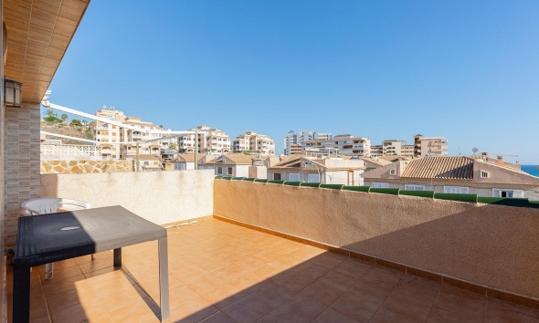Resale - Townhouse / Terraced House - Torrevieja - Cala de cabo cervera