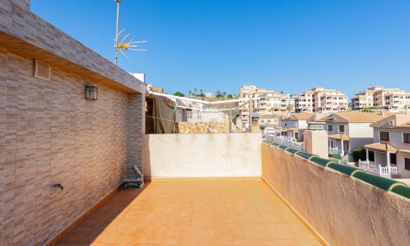 Resale - Townhouse / Terraced House - Torrevieja - Cala de cabo cervera