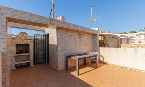 Resale - Townhouse / Terraced House - Torrevieja - Cala de cabo cervera