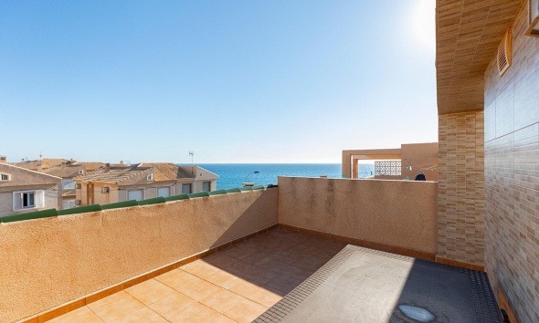 Resale - Townhouse / Terraced House - Torrevieja - Cala de cabo cervera