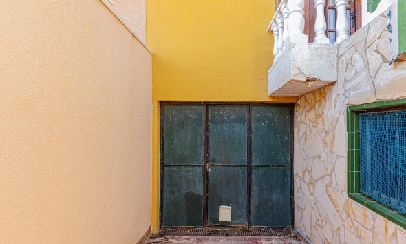 Resale - Townhouse / Terraced House - Torrevieja - Cala de cabo cervera