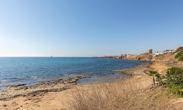 Resale - Townhouse / Terraced House - Torrevieja - Cala de cabo cervera