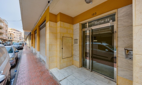Resale - Apartment / Duplex - Torrevieja - Playa del Cura