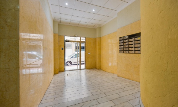 Resale - Apartment / Duplex - Torrevieja - Playa del Cura
