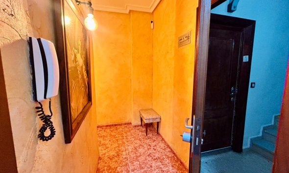 Reventa - Apartamento / Dúplex - Torrevieja