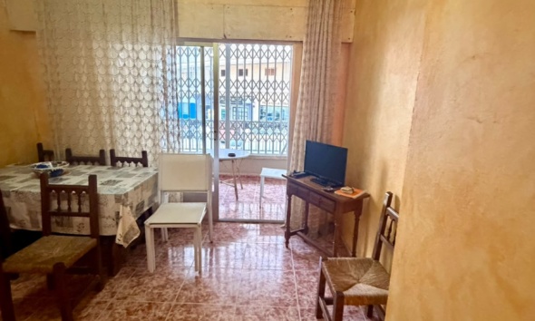Reventa - Apartamento / Dúplex - Torrevieja