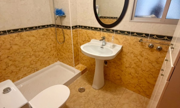 Reventa - Apartamento / Dúplex - Torrevieja
