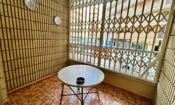 Reventa - Apartamento / Dúplex - Torrevieja