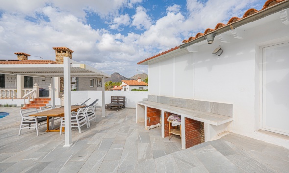 Reventa - Villa / Casa - La Nucía - Panorama