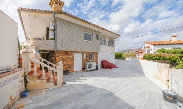 Reventa - Villa / Casa - La Nucía - Panorama