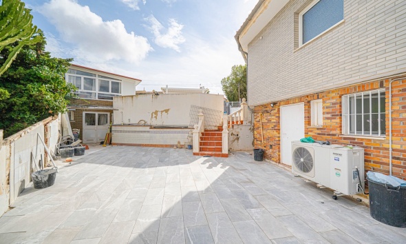 Reventa - Villa / Casa - La Nucía - Panorama