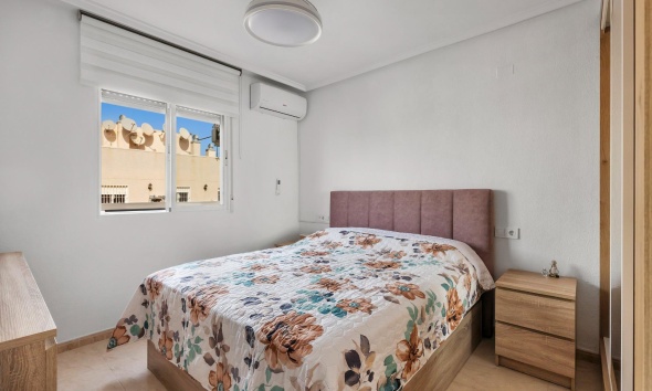 Reventa - Apartamento / Dúplex - Torrevieja - Estacion de autobuses