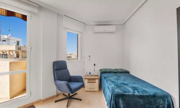 Reventa - Apartamento / Dúplex - Torrevieja - Estacion de autobuses