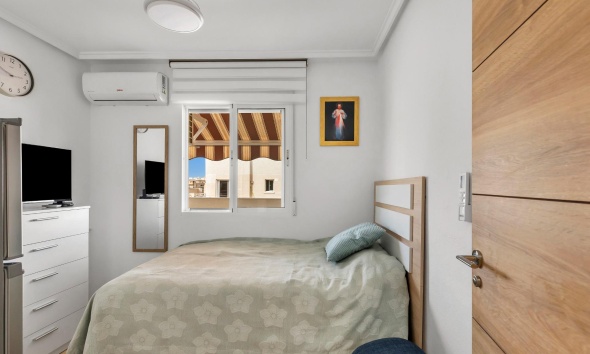 Reventa - Apartamento / Dúplex - Torrevieja - Estacion de autobuses