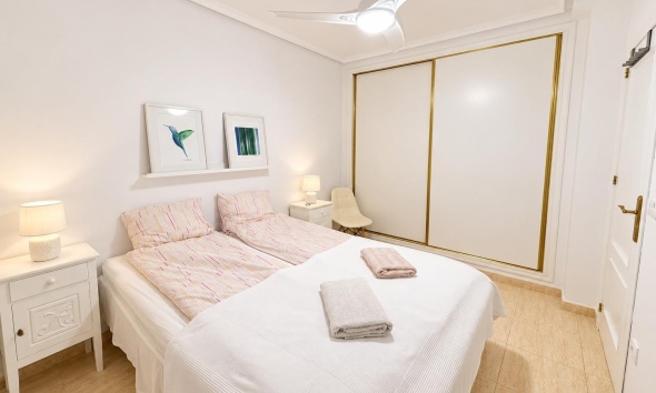 Resale - Apartment / Duplex - Orihuela Costa - Punta Prima