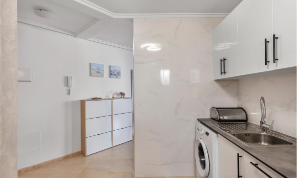 Reventa - Apartamento / Dúplex - Torrevieja - Estacion de autobuses