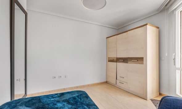 Reventa - Apartamento / Dúplex - Torrevieja - Estacion de autobuses