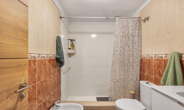 Reventa - Apartamento / Dúplex - Torrevieja - Estacion de autobuses