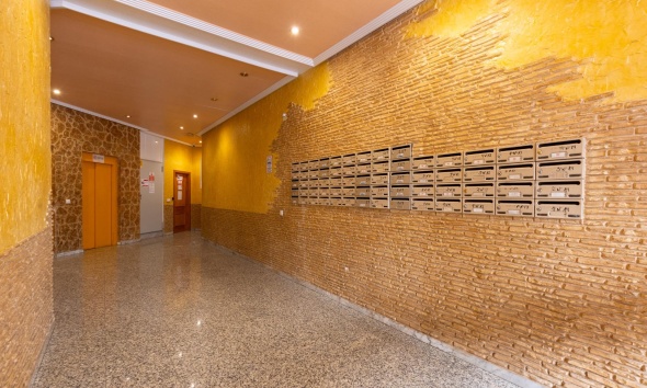 Reventa - Apartamento / Dúplex - Torrevieja - Estacion de autobuses