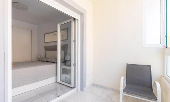 Resale - Townhouse / Terraced House - Torrevieja - Punta Prima