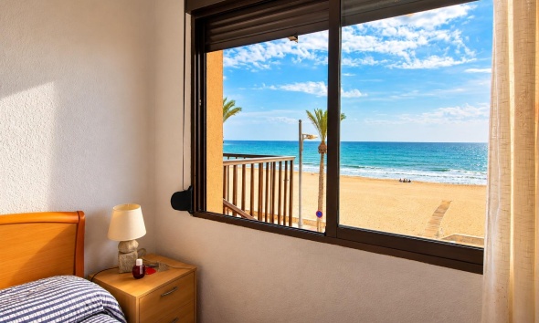 Reventa - Apartamento / Dúplex - El Campello - Playa Muchavista
