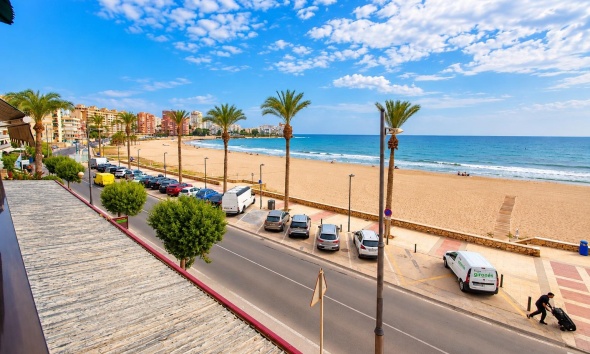 Reventa - Apartamento / Dúplex - El Campello - Playa Muchavista