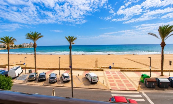 Reventa - Apartamento / Dúplex - El Campello - Playa Muchavista