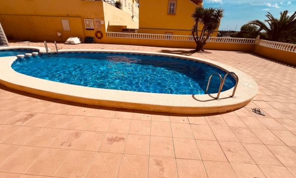 Reventa - Apartamento / Dúplex - Orihuela Costa - Villamartín