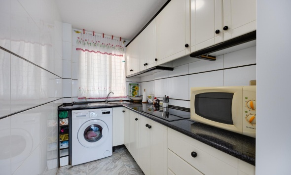 Resale - Apartment / Duplex - Torrevieja - Torre Del Moro