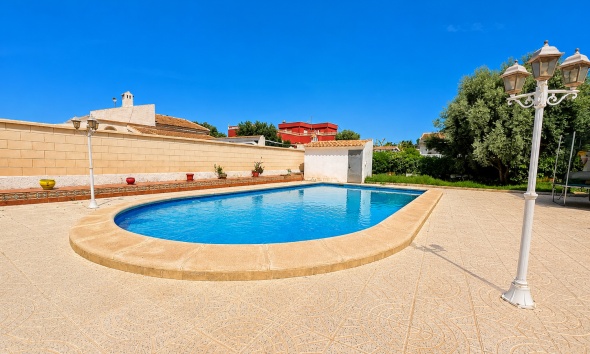 Reventa - Villa / Casa - Torrevieja - La Siesta