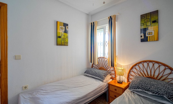 Resale - Apartment / Duplex - Punta Prima