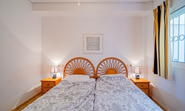 Resale - Apartment / Duplex - Punta Prima