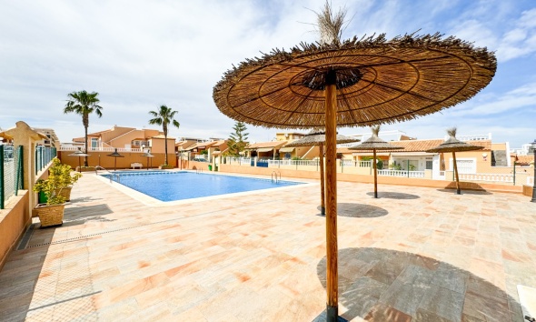 Resale - Apartment / Duplex - Punta Prima