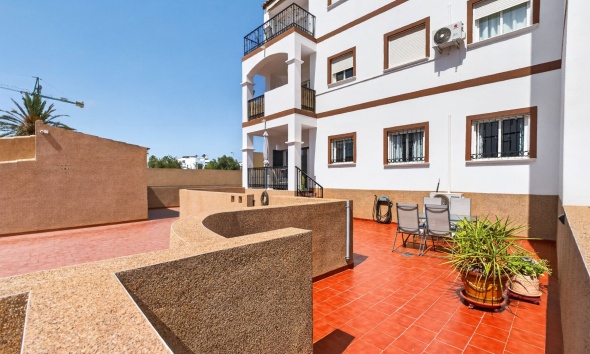 Resale - Apartment / Duplex - Punta Prima