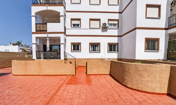 Resale - Apartment / Duplex - Punta Prima