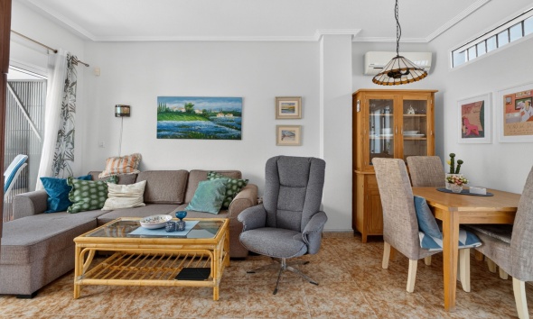 Resale - Apartment / Duplex - Punta Prima