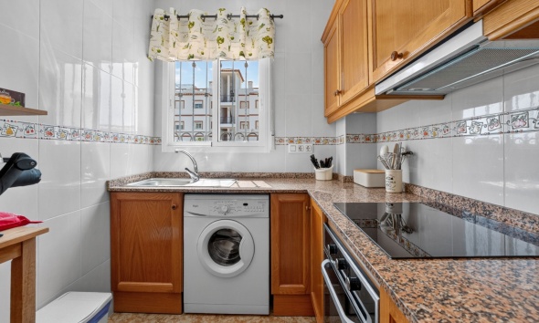 Resale - Apartment / Duplex - Punta Prima